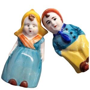 Vintage Netherlands Dutch Boy and Girl Handpainted  Salt and Pepper Shakers